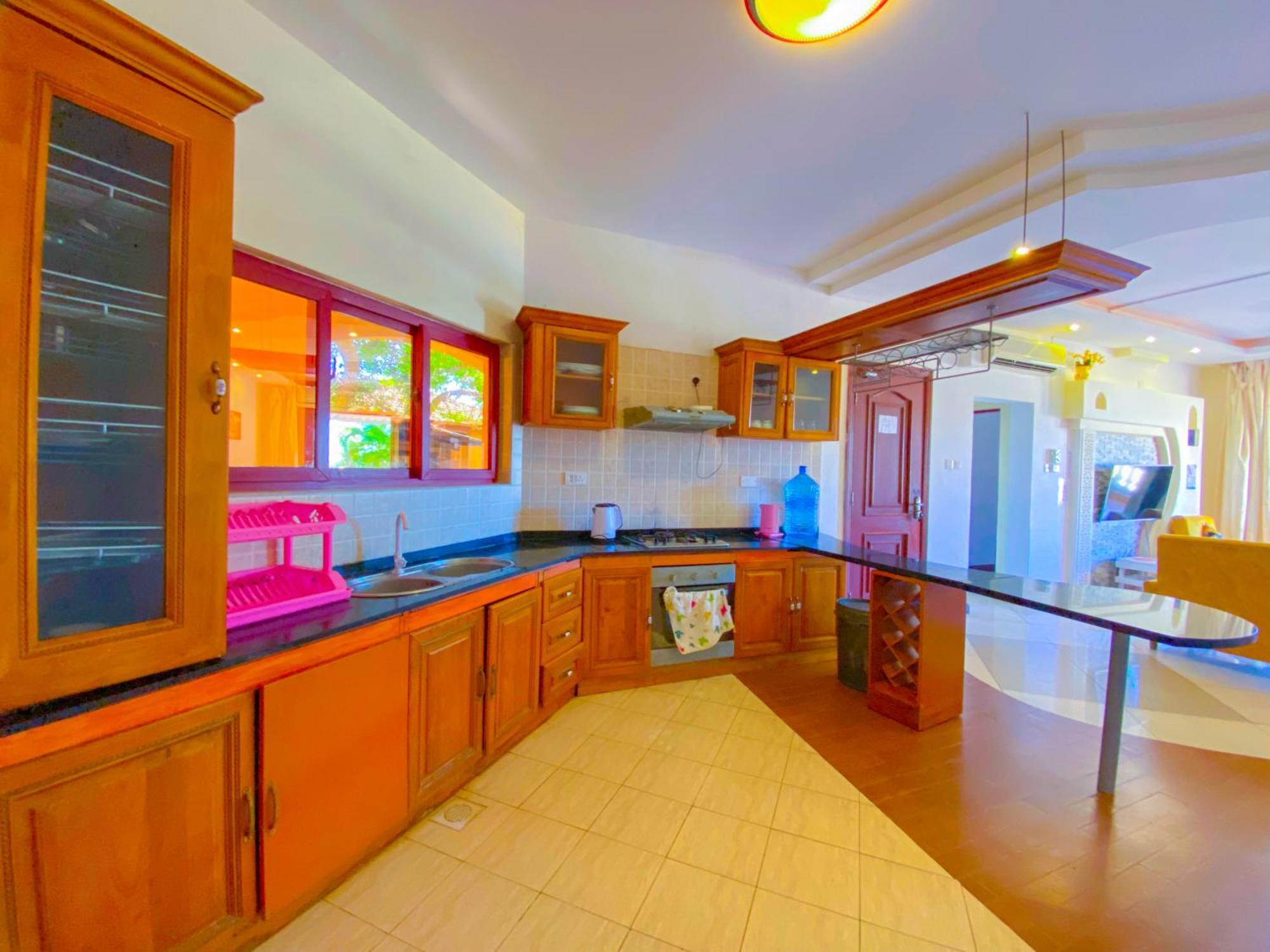 Apartment Raha Beachfront Shanzu With Beautiful Sea View *
