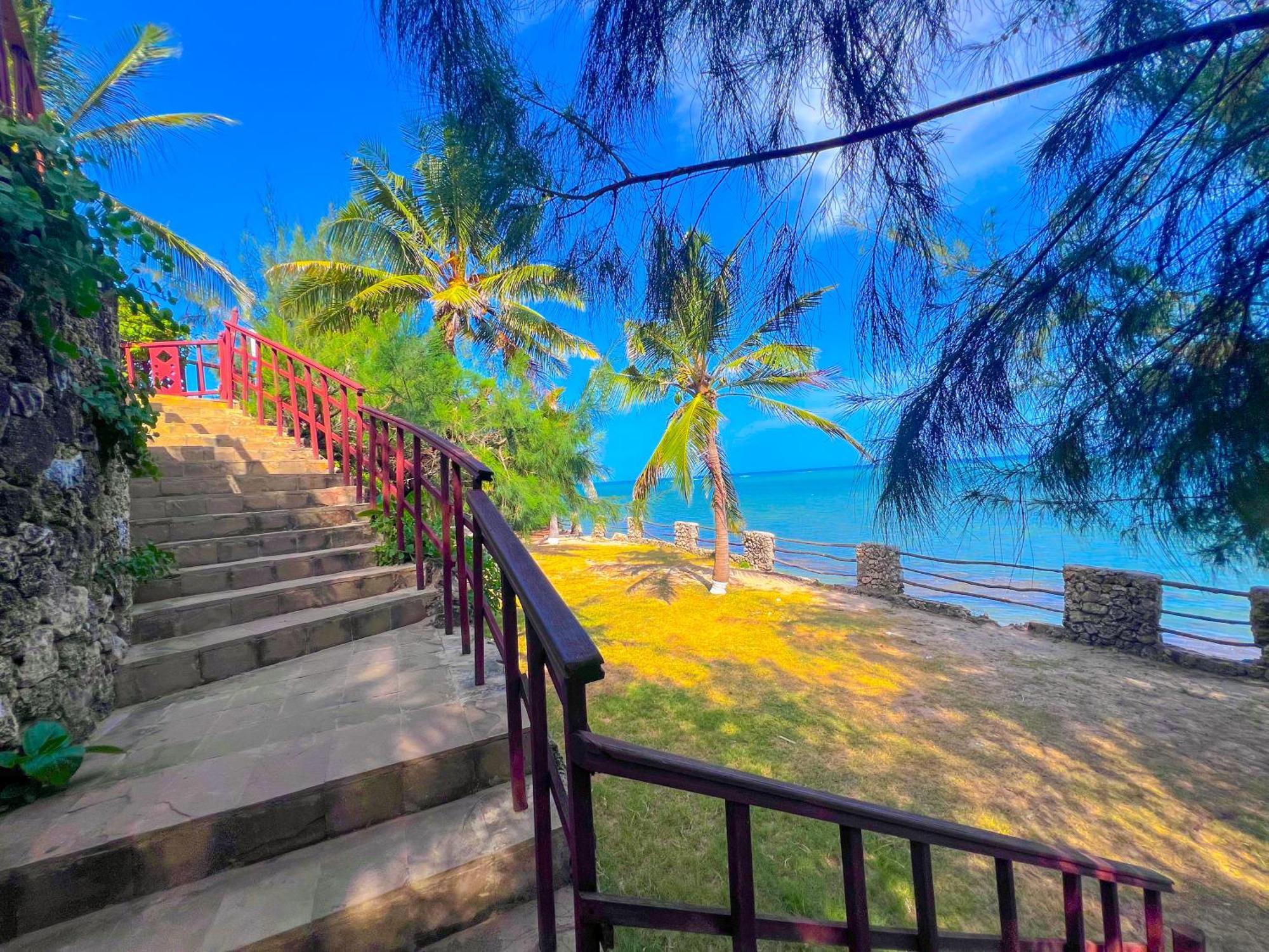 Raha Beachfront Shanzu With Beautiful Sea View Mombasa
